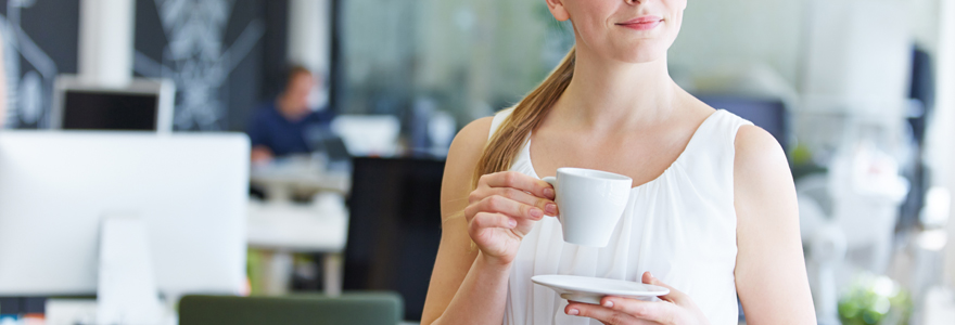 boire du café au travail